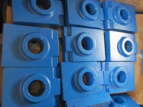 Fusioni in ghisa grezze, da lavorare